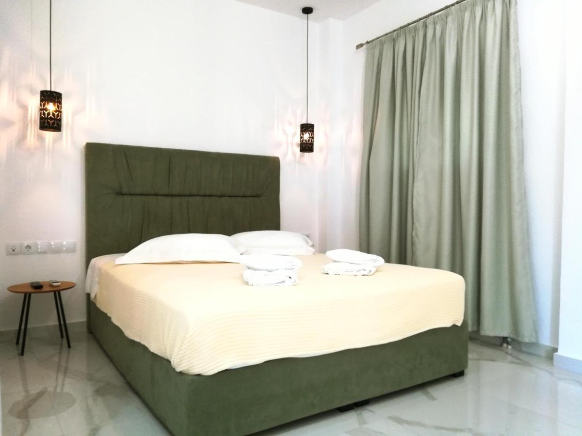 Giorgos Apartments. Skala Fourkas Ngoại thất bức ảnh