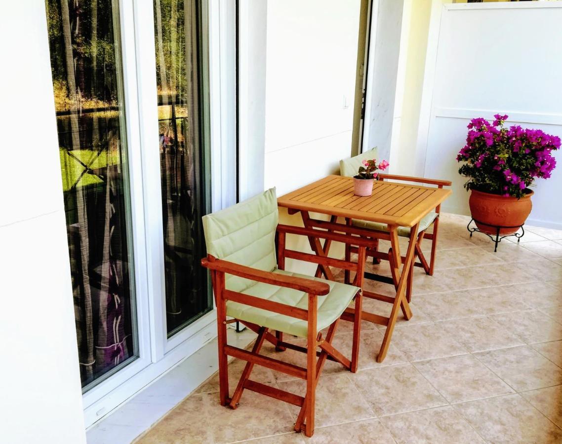 Giorgos Apartments. Skala Fourkas Ngoại thất bức ảnh