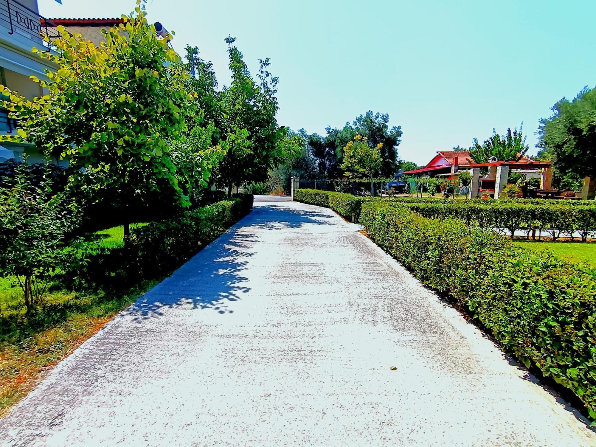 Giorgos Apartments. Skala Fourkas Ngoại thất bức ảnh